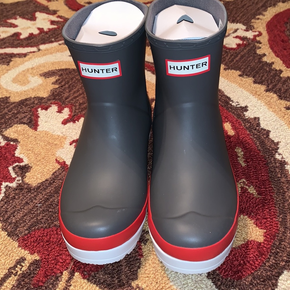 Brand New Hunter Boots SZ 7 Stratus Flare in Gray/Pink